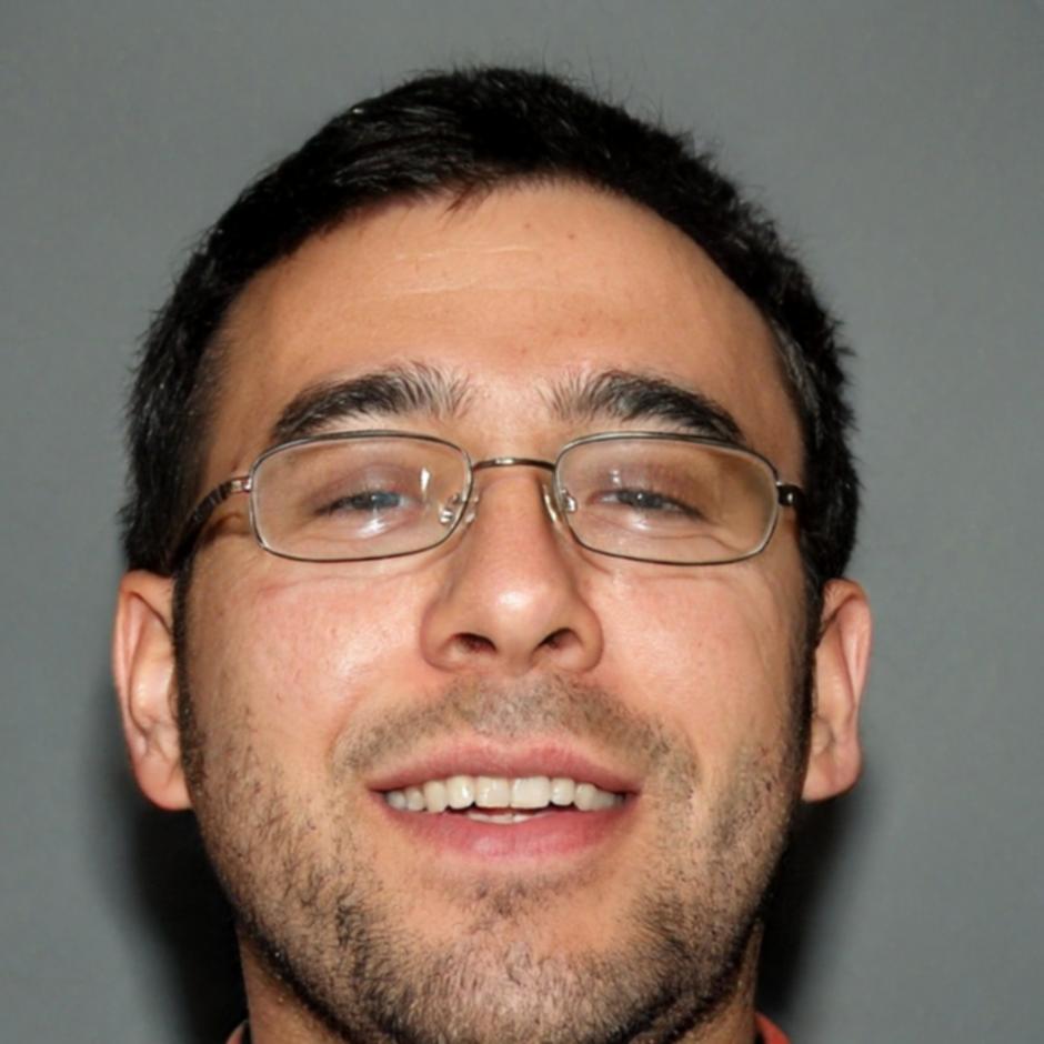 Portrait de Théo Ménard, formateur en optimisation des ressources